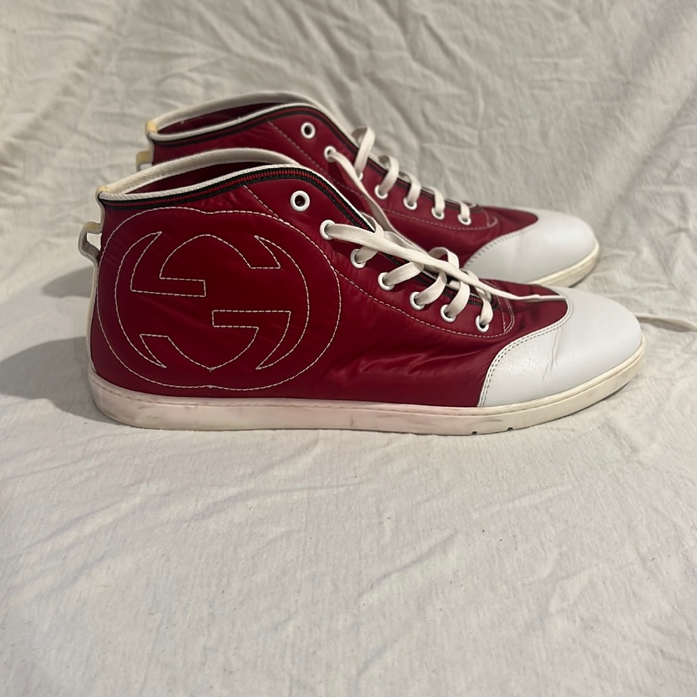 Mens Gucci sneaker high top sz 9 used